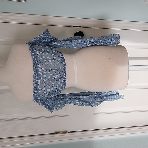 Blue Floral Crop Top with Long Sleeves size S - Picture 3 of 3